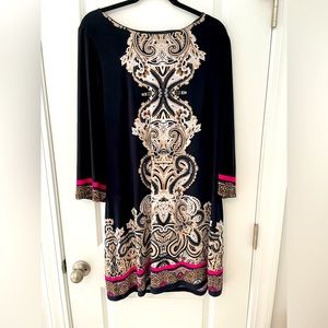Long sleeve dress XL. Polyester spandex so it’s got some stretch.